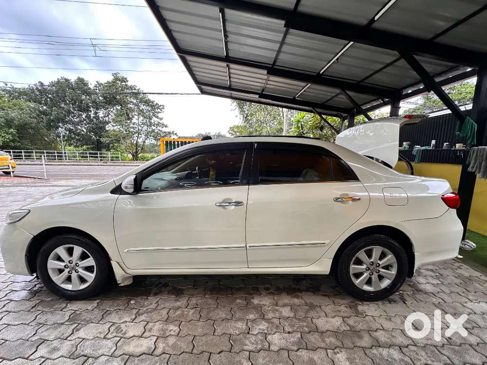 Toyota Corolla Altis 2012
