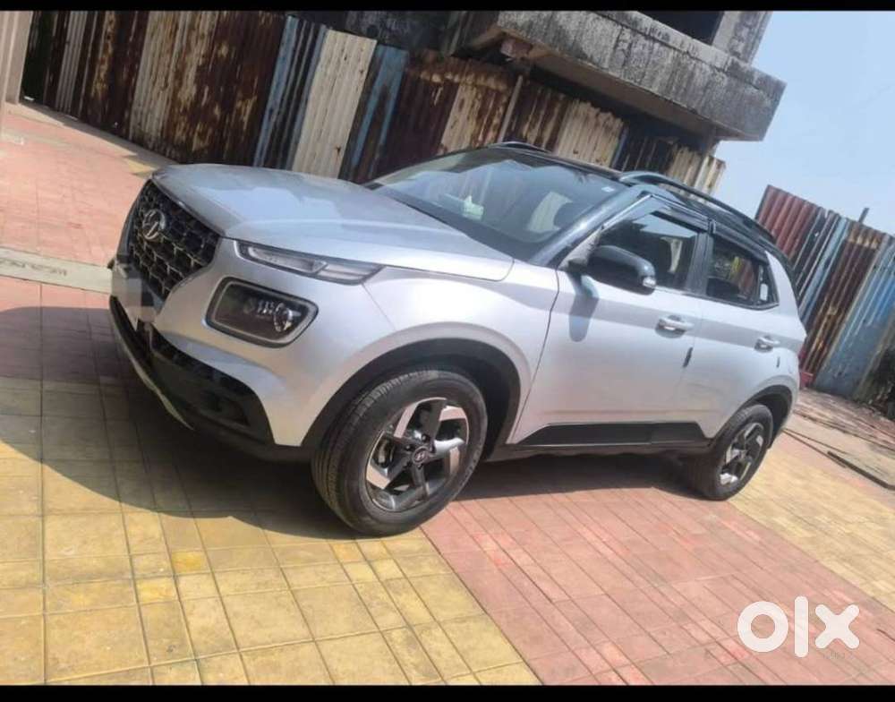 Hyundai Venue 2020 Petrol Well Maintained