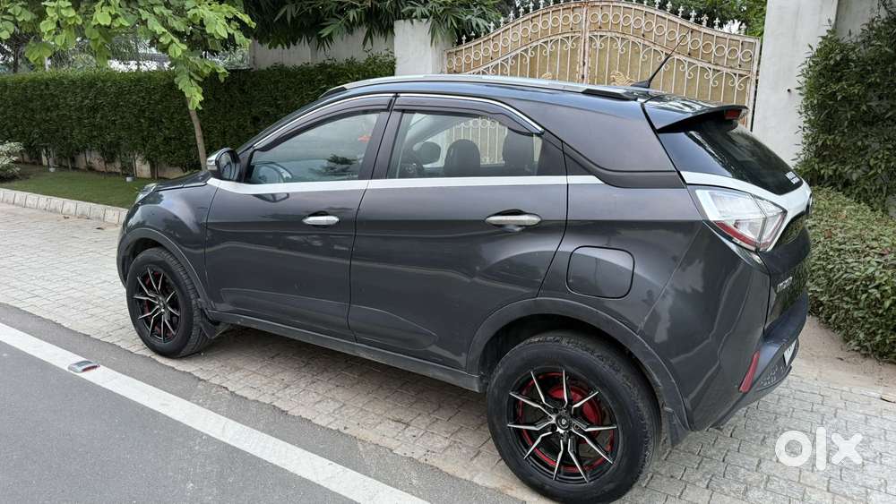 Tata Nexon 1.5 Revotorq Xma Plus (s) Amt, 2019, Diesel