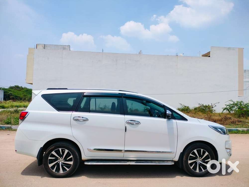 Toyota Innova Crysta 2.4 Zx Mt, 2024, Diesel