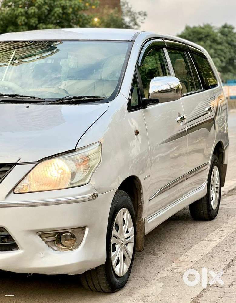 Toyota Innova 2012 Diesel Well Maintained