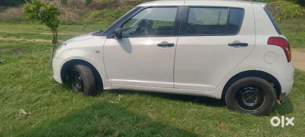 Swift Maruti Suzuki, 2010, Petrol, Manual