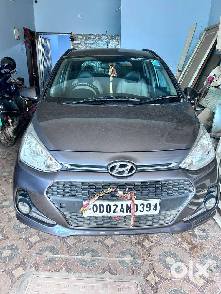 Hyundai Grand I10 2017 Petrol 32700 Km Driven