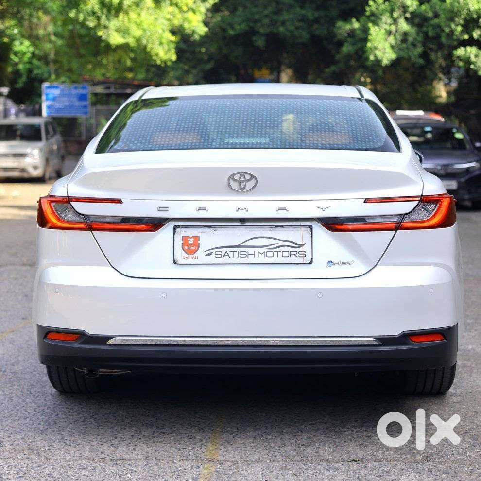Toyota Camry Hybrid, 2026, Petrol