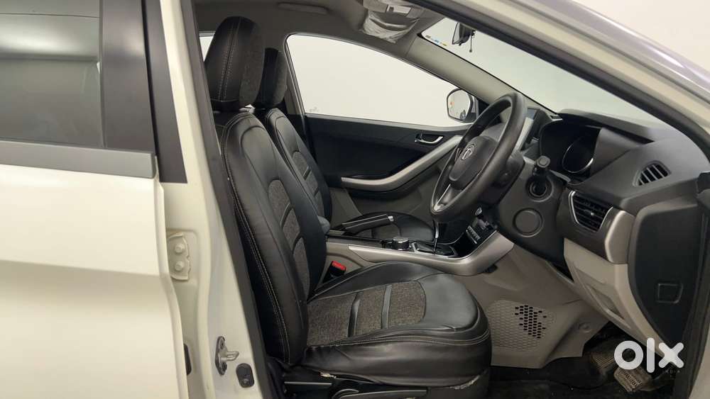 Tata Nexon 1.2 Revotron Xza Plus (l), 2018, Petrol