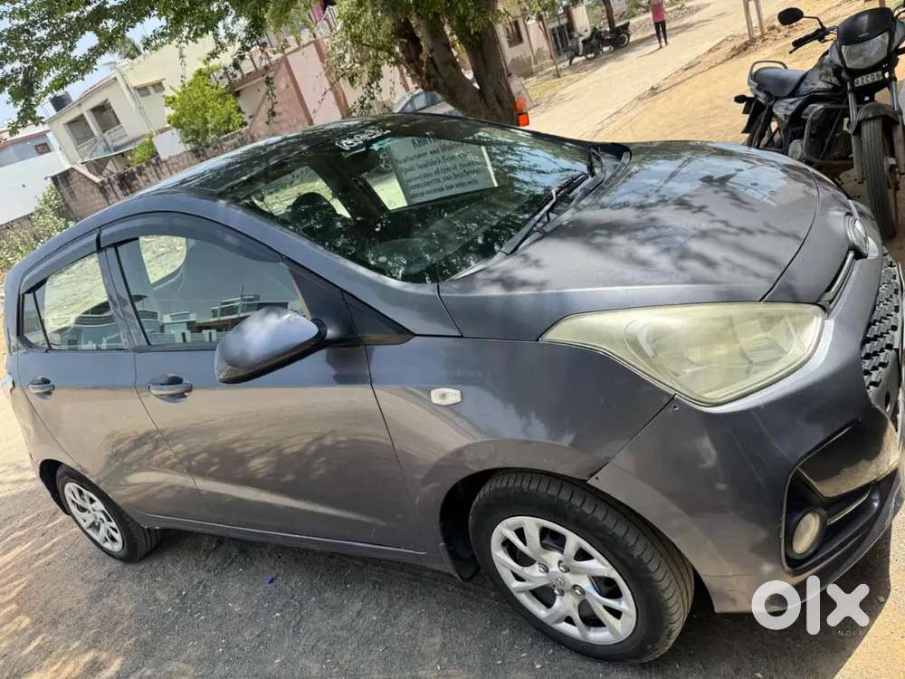 Hyundai Grand I10 2017 Petrol 135000 Km Driven