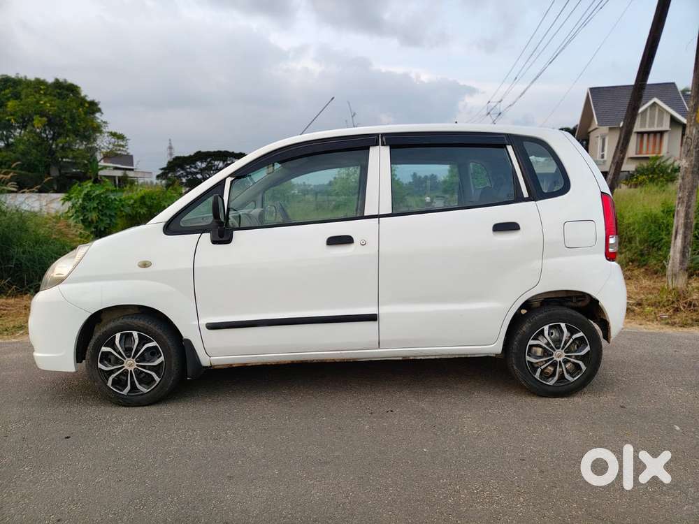Maruti Suzuki Estilo Lxi, 2011, Petrol