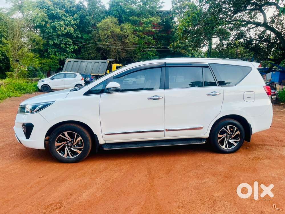 Toyota Innova Crysta 2022