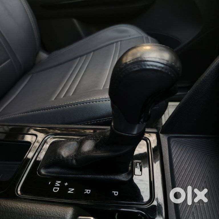 Mahindra Xuv700 2.2 Ax 5 Diesel At 7 Str, 2022, Diesel