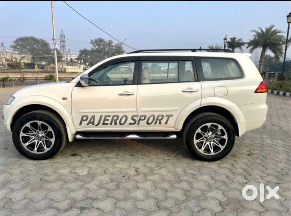 Mitsubishi Pajero Sport 2013