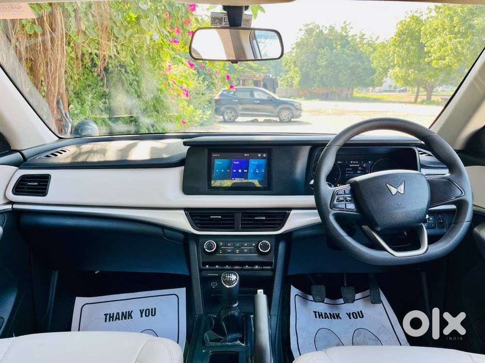 Mahindra Xuv700 2.2 Ax 5 Diesel Mt 7 Str, 2025, Diesel