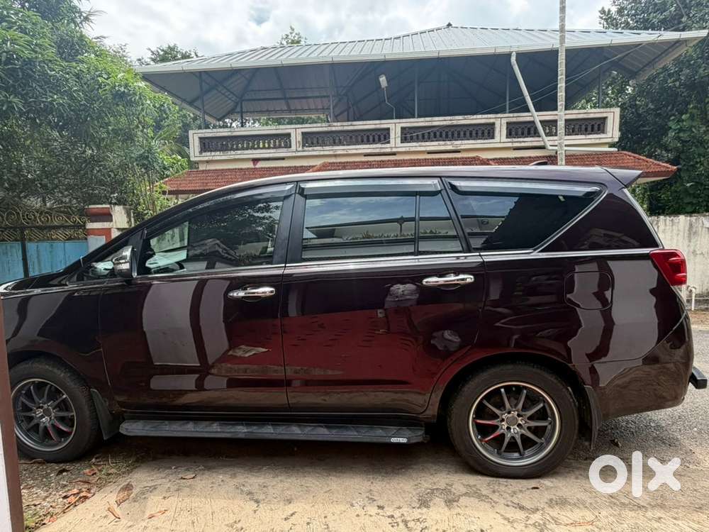 Toyota Innova Crysta 2017