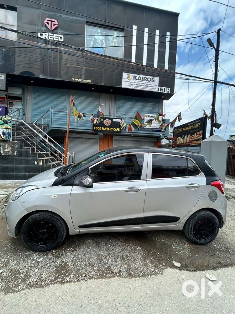 Army Drive Hyundai Grand I10 2016 Petrol Well Maintained