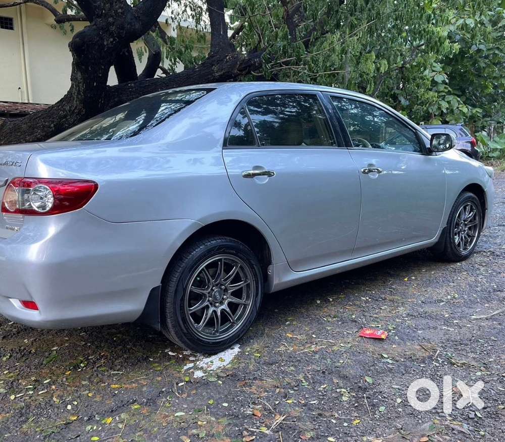 Toyota Corolla Altis 2012