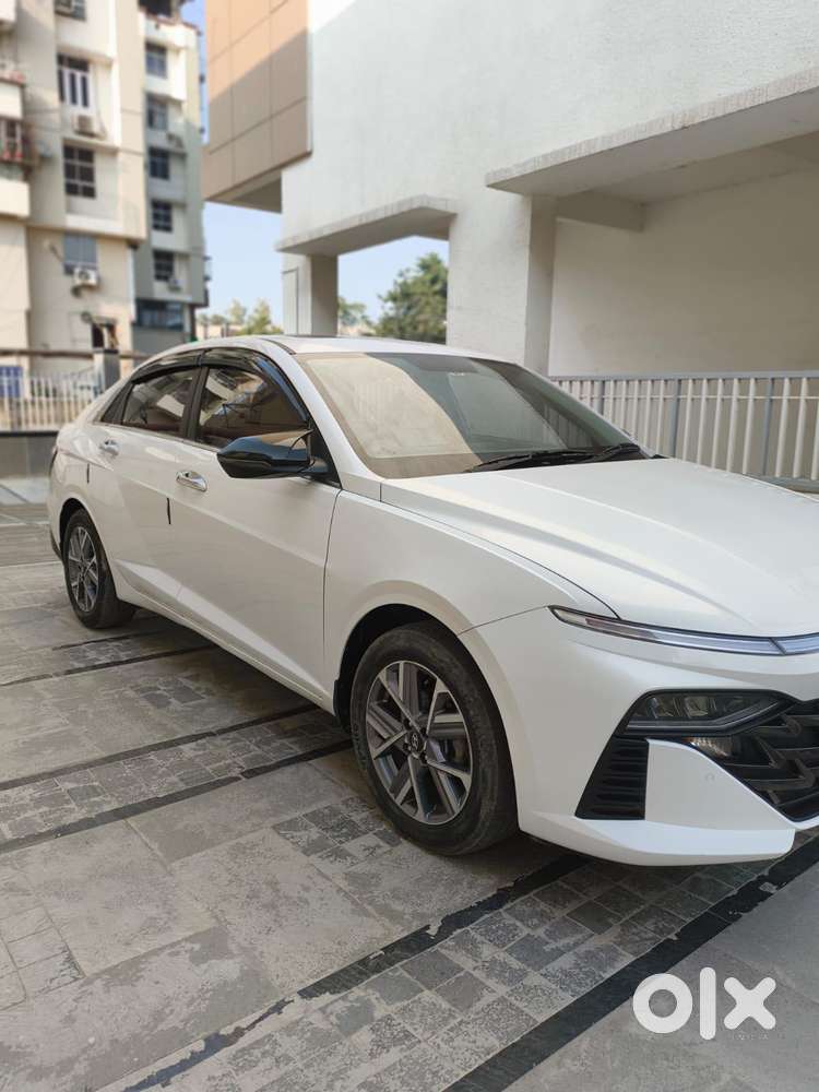 Hyundai Verna 1.5 Sx Petrol Mt, 2023, Petrol