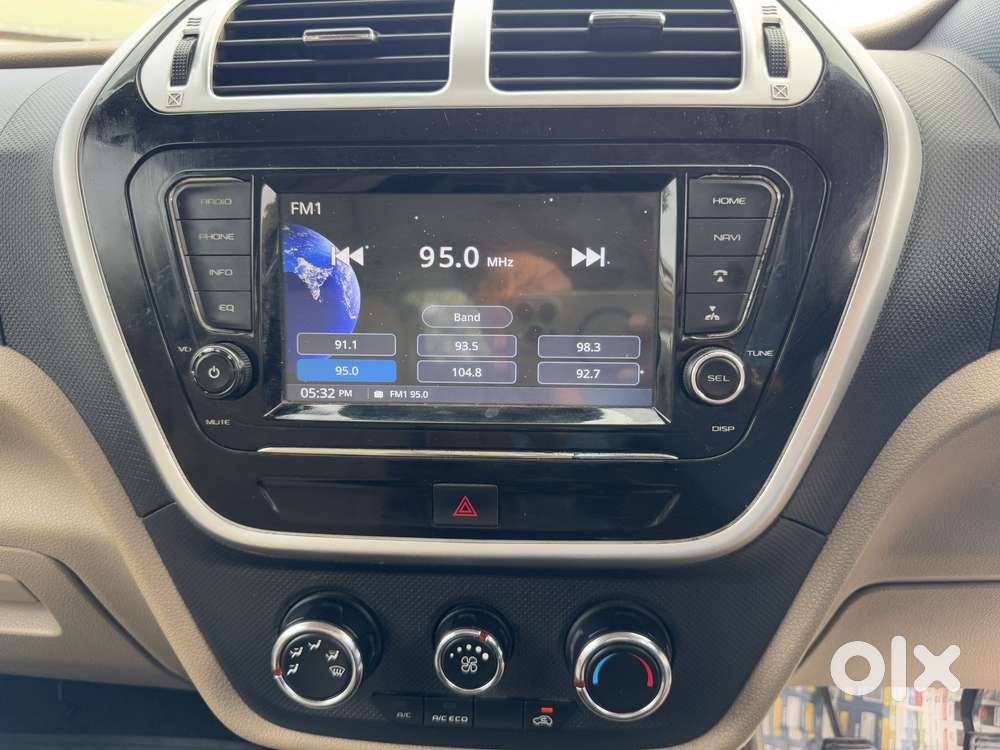 Mahindra Tuv 300 T10 Opt, 2018, Diesel