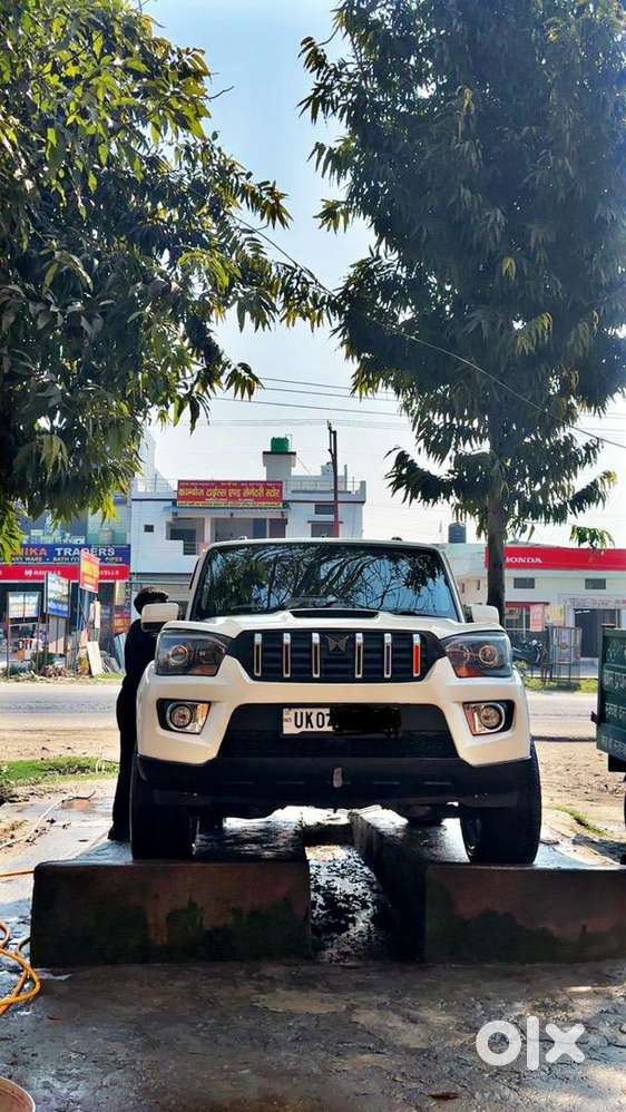 Mahindra Scorpio 2013 Diesel Well Maintained