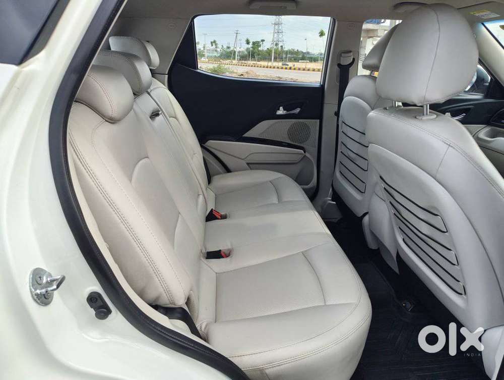 Mahindra Xuv300 W8 Option Dual Tone Diesel, 2022, Diesel
