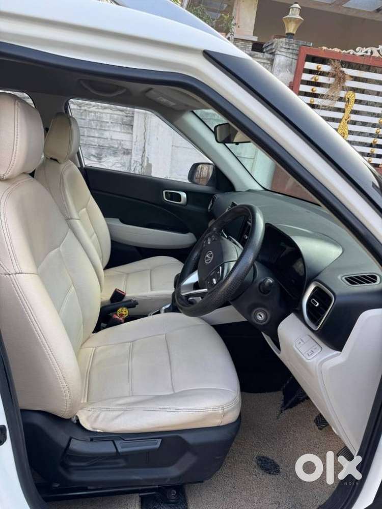 Hyundai Venue S 1.2 Petrol, 2022, Petrol