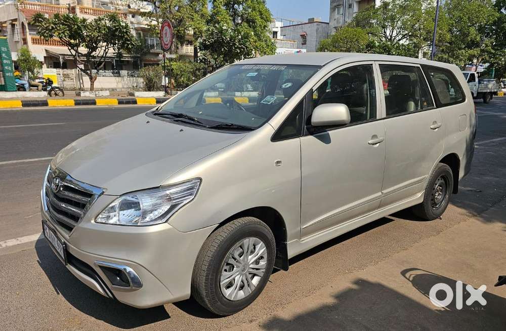 Toyota Innova 2014 Diesel Well Maintained