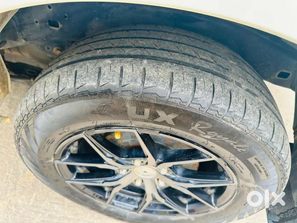 Toyota Innova Crysta 2017 Diesel 120000 Km Driven