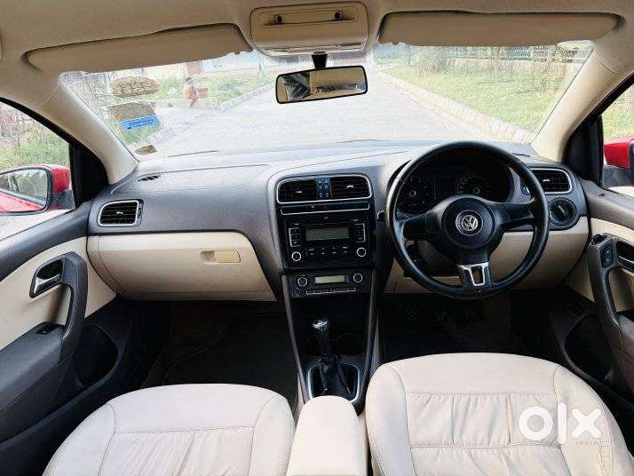 Volkswagen Vento 2010-2013 Petrol Highline, 2011, Petrol