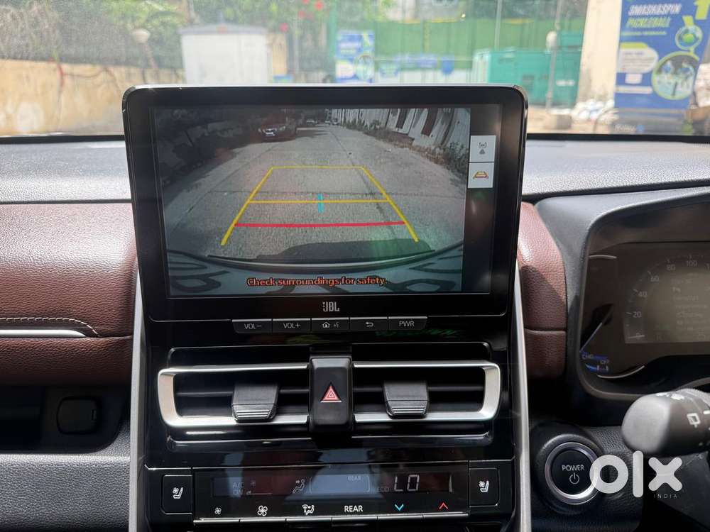 Toyota Innova Hycross 2.0 Zx Hybrid 7 Str, 2024, Petrol