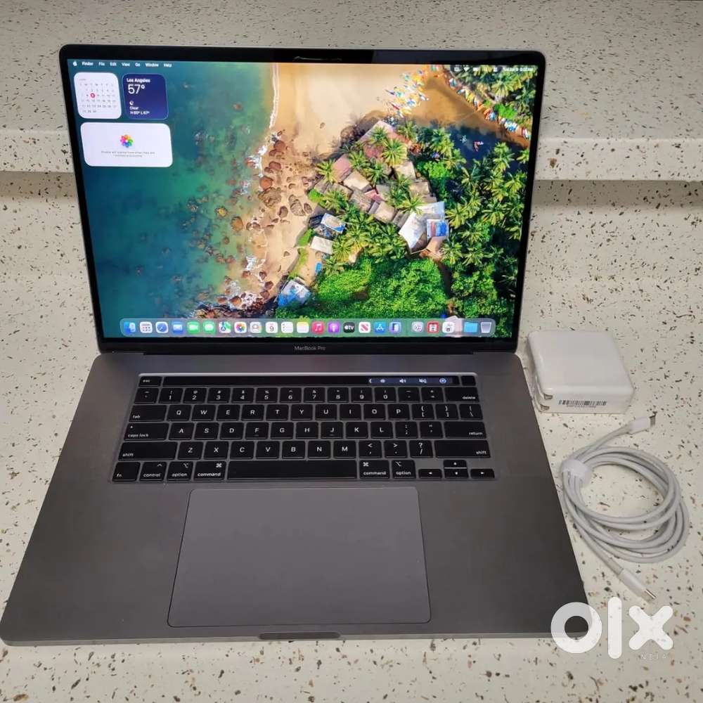 MacBook Pro 2024 (16-inch, 16gb ram, i7 processor, 500 SSD storage