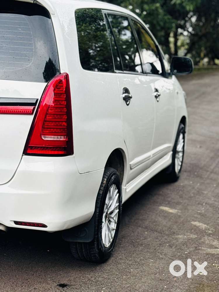 Toyota Innova 2.5 Gx 7 Str Bs-iii, 2015, Diesel