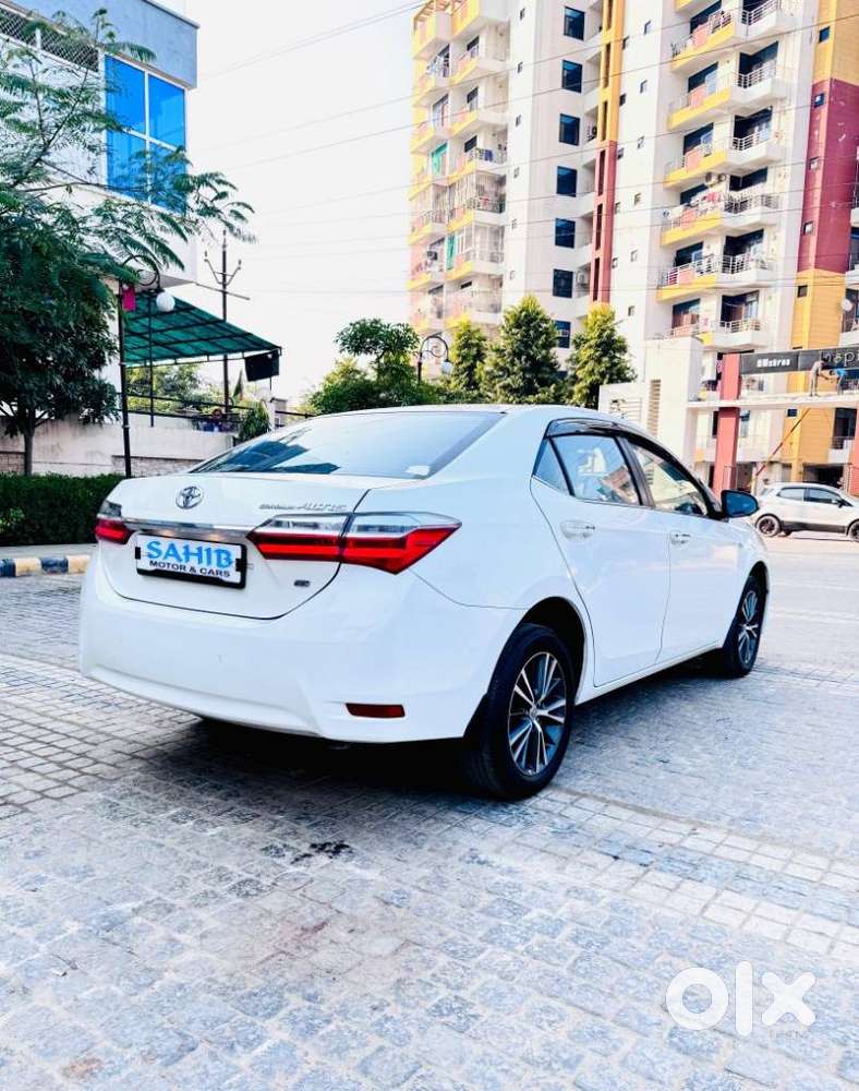 Toyota Corolla Altis 1.8 Gl, 2018, Petrol