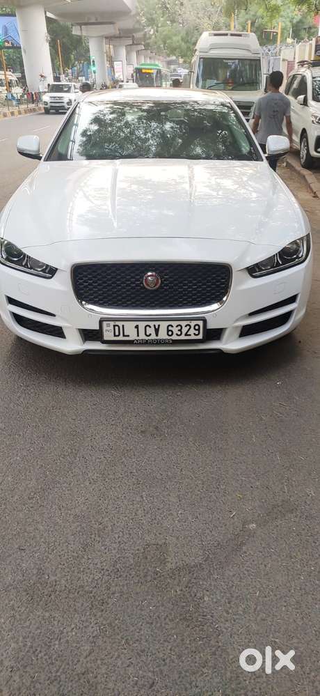 Jaguar Xe Prestige, 2016, Petrol