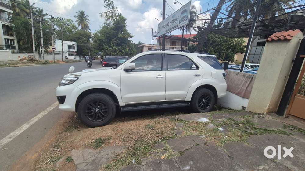 Toyota Fortuner 2011-2016 4x2 Manual, 2015, Diesel