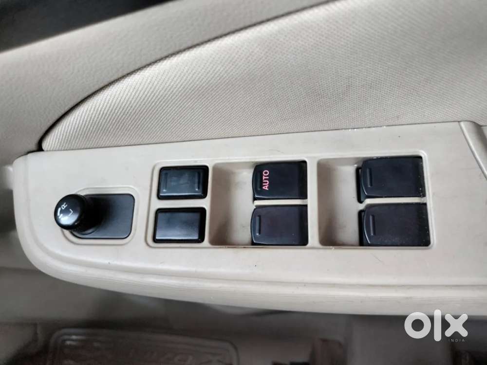 Maruti Suzuki Dzire 1.2 Vxi, 2017, Petrol