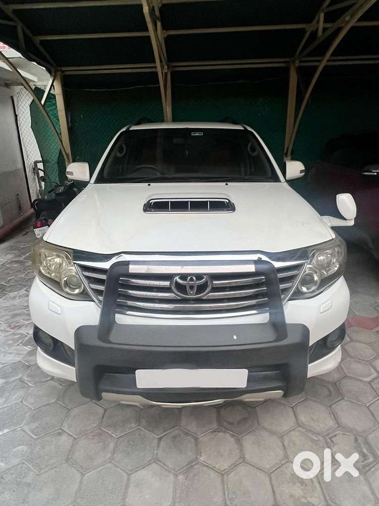 Toyota Fortuner Diesel 2012