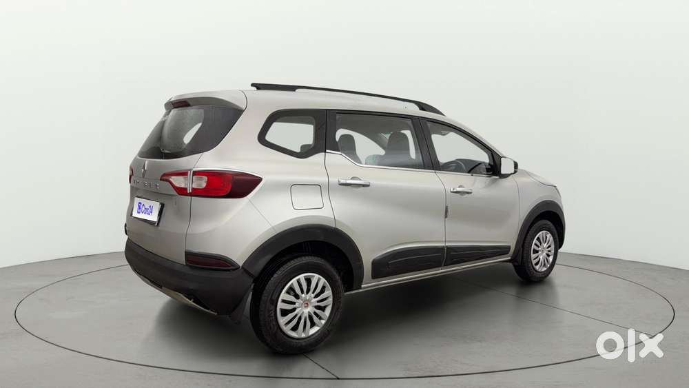 Renault Triber Rxt, 2023, Petrol