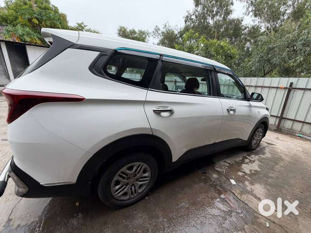 Kia Carens 1.4 Premium 7 Str, 2022, Petrol