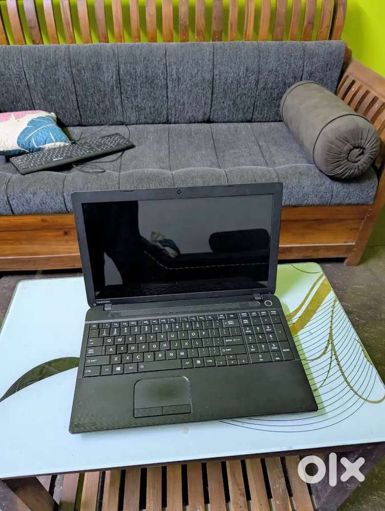 Neet and clean perfect condition toshiba laptop