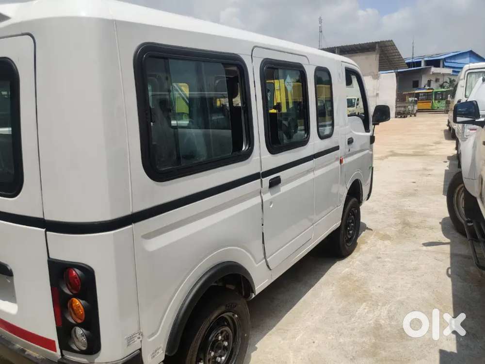 Tata Magic Express D+9 Seater