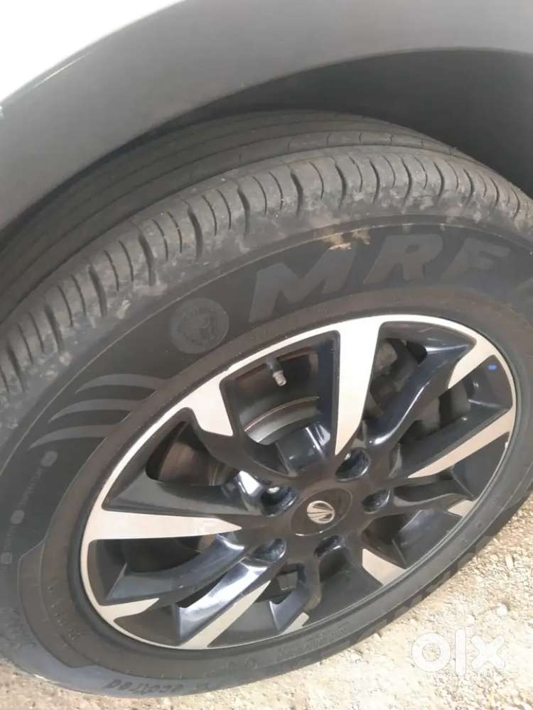 Mahindra Xuv500 2019 Diesel 106071 Km Driven