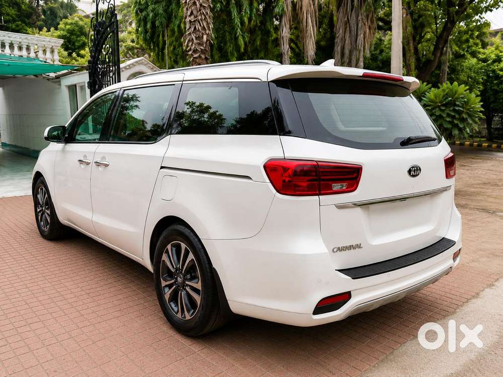 Kia Carnival Premium, 2021, Diesel