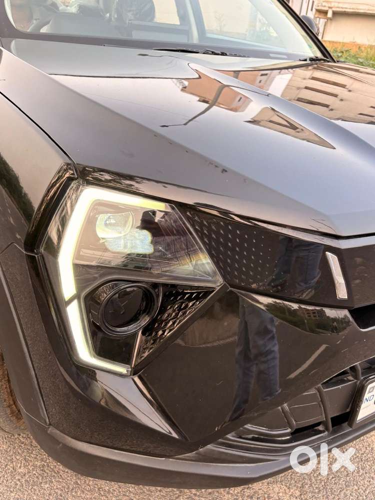 Mahindra Xuv 3xo Ax5l Pg Mt, 2025, Diesel