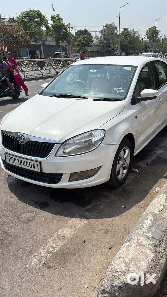 Skoda Rapid Elegance 2012 Diesel Manual