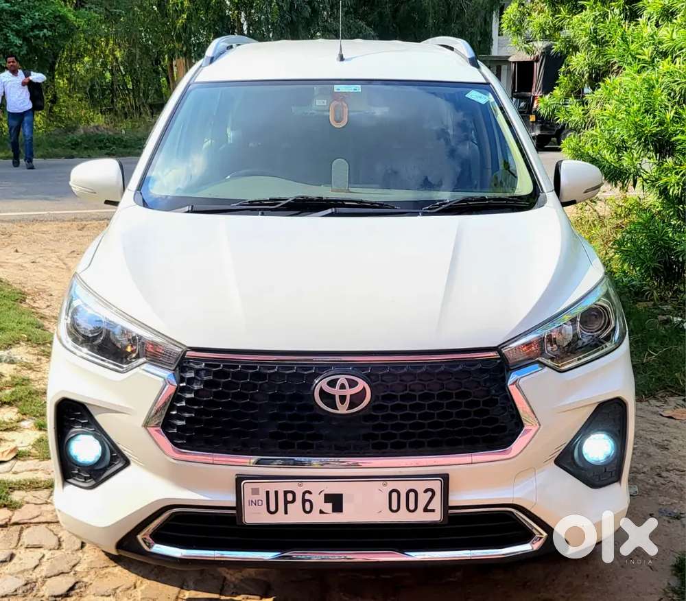 Maruti Suzuki Ertiga Vxi 2025