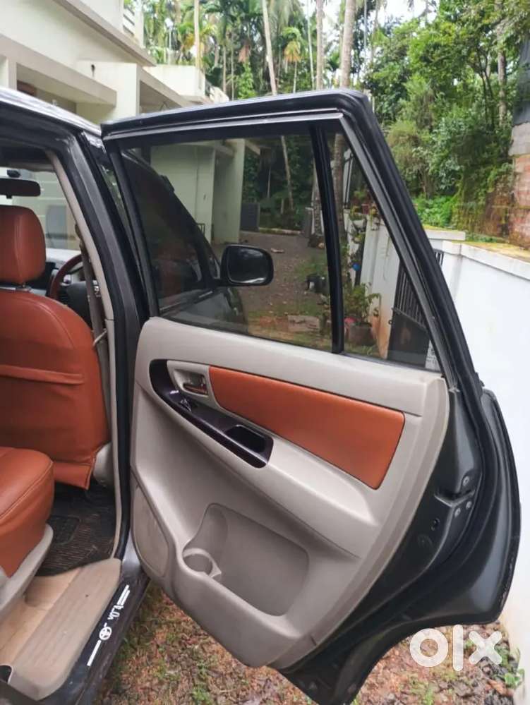 Toyota Innova Diesel 2011 2nd Owner