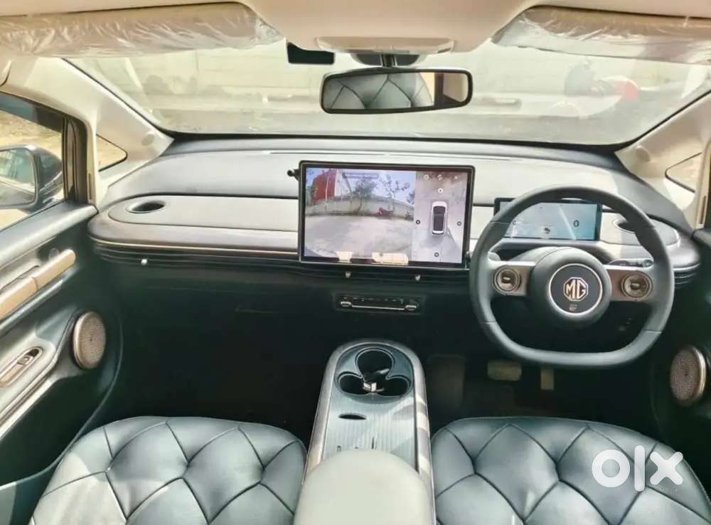Mg Windsor Ev Essence Top End