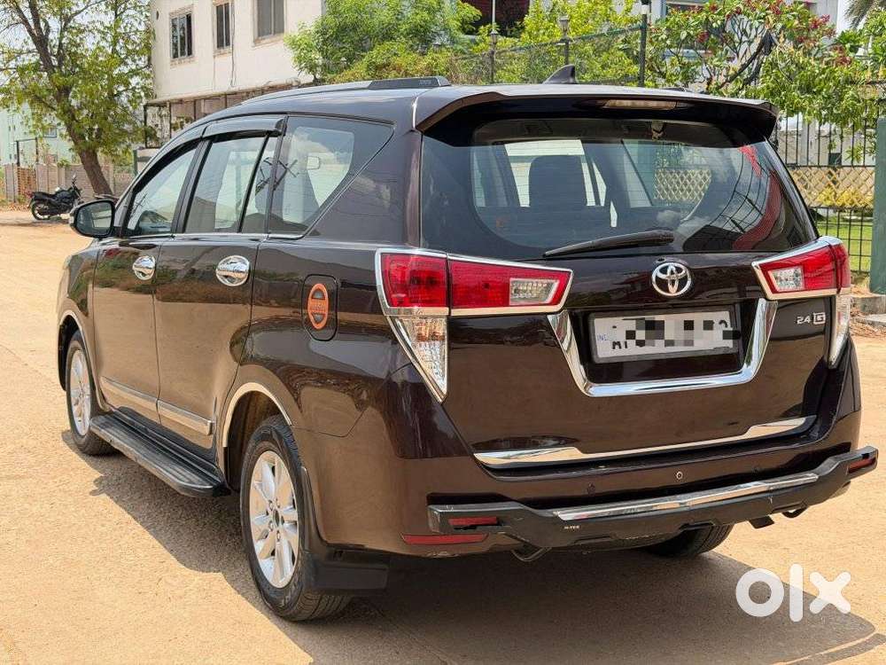 Toyota Innova Crysta 2.4 Gx Mt, 2017, Diesel