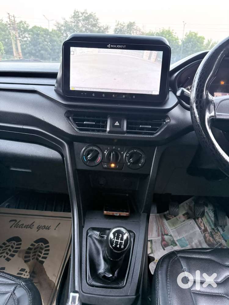 Maruti Suzuki Brezza 1.5 Lxi Cng, 2023, Cng & Hybrids
