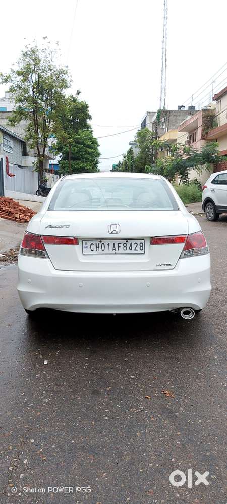 Honda Accord 2.4 Elegance Manual, 2011, Petrol