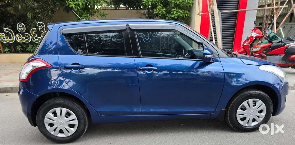 Maruti Suzuki Swift Vxi With Abs, 2012, Petrol