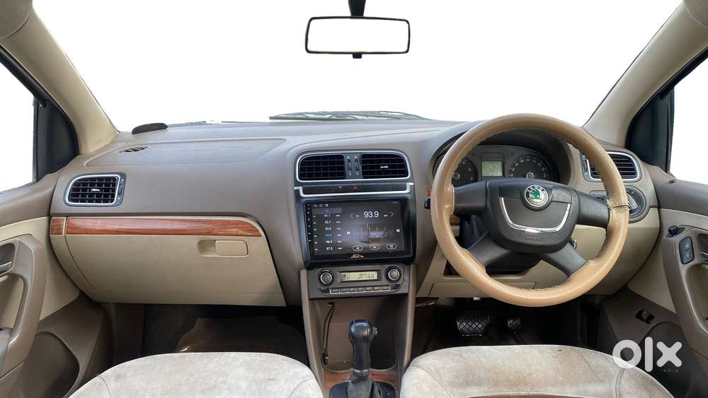 Skoda Rapid 1.6 Mpi At Elegance, 2012, Petrol